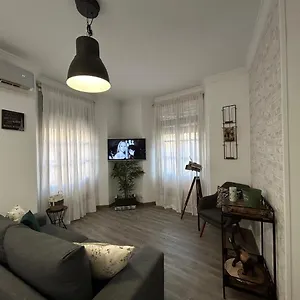 city-centre-cool-apartment-c-ollerias.hotelsinnerja.org/
